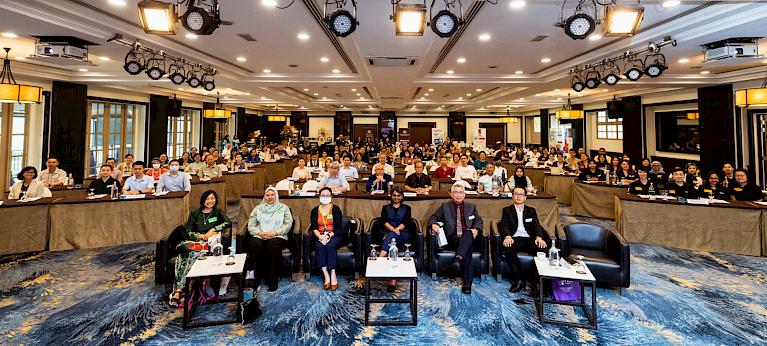 Kind Hearts: New initiative with Traditional Chinese Medicine industry associations encourages wildlife protection Kind Hearts: New initiative with Traditional Chinese Medicine industry associations encourages wildlife protection